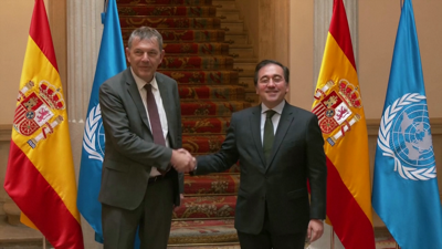 Philippe Lazzarini e José Manuel Albares na conferencia de prensa celebrada en Madrid (Reuters)