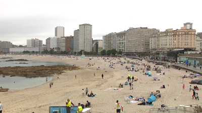 Praia de Riazor na mañá deste domingo