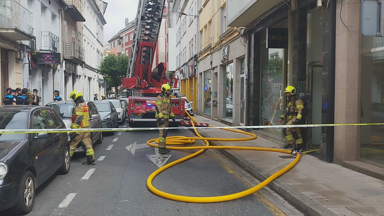 Intervención dos bombeiros no lugar do sinistro