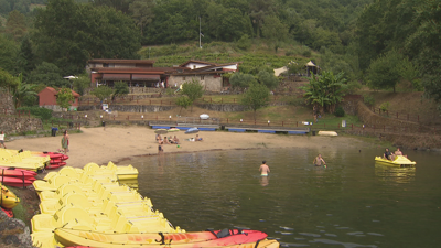 Praia fluvial da Cova, no Saviñao