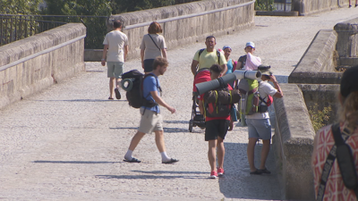 Imaxes da ponte de Ourense noutra xornada calorosa