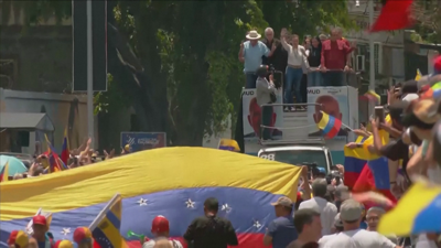 A líder dereitista María Corina Machado encabezou a manifestación en Caracas