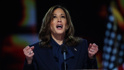 Kamala Harris durante o seu discurso na convención demócrata (Reuters/Kevin Wurn)