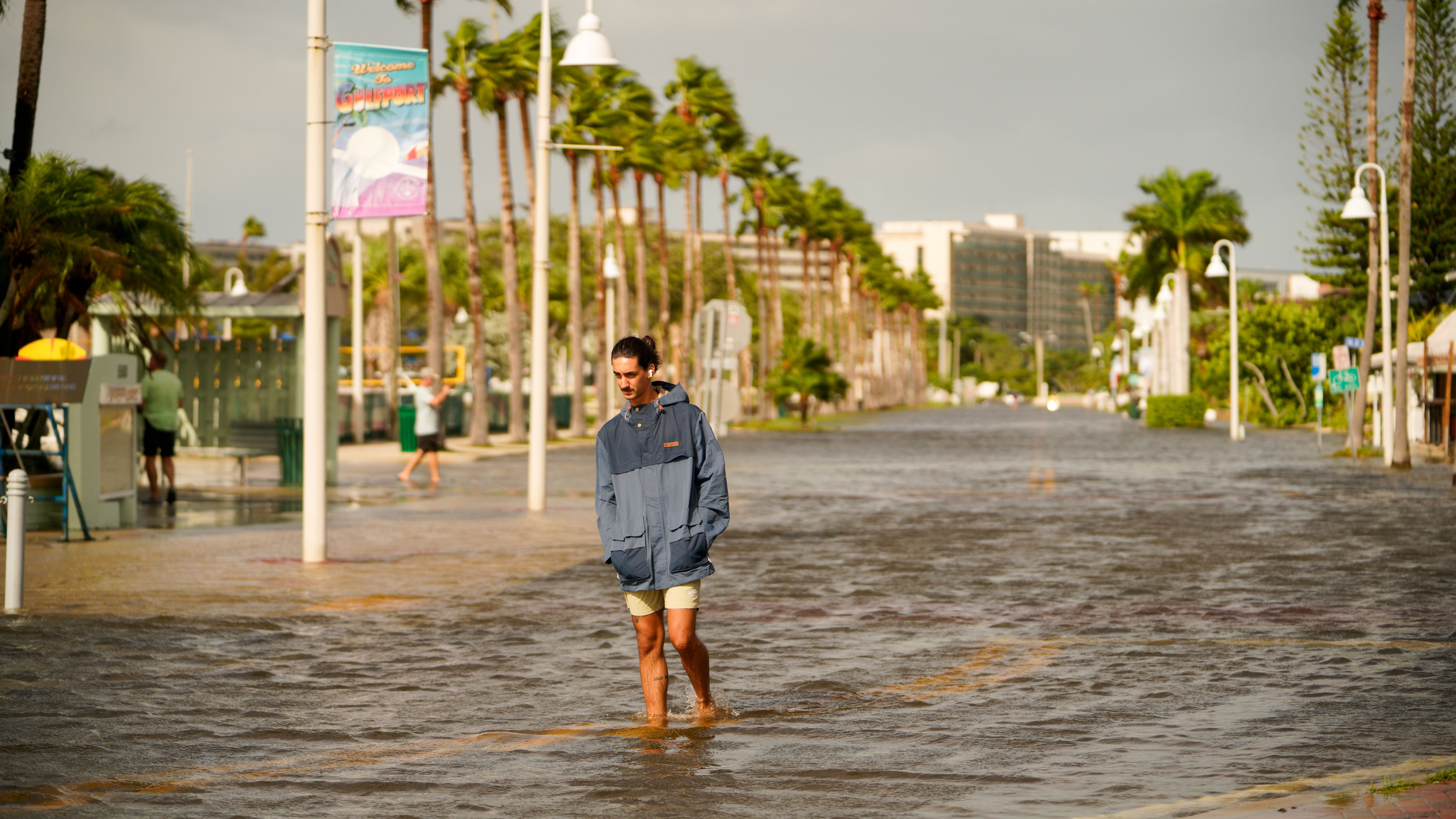 Imaxes dos estragos causados por Helene ao seu paso por Florida (Martha Asencio-Rhine / Zuma Press)