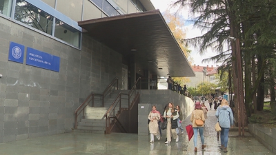 Aos 100.000 habitantes censados en Santiago, durante o curso súmanse 21.000 estudantes universitarios