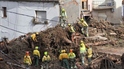 Servizos de urxencias traballan en Letur, Albacete (EFE/ Manu)