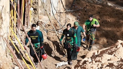 Efectivos da Garda Civil traballan nos labores de procura e desentullo en Letur tras o paso da DINA (EFE / Ismael Herrero).