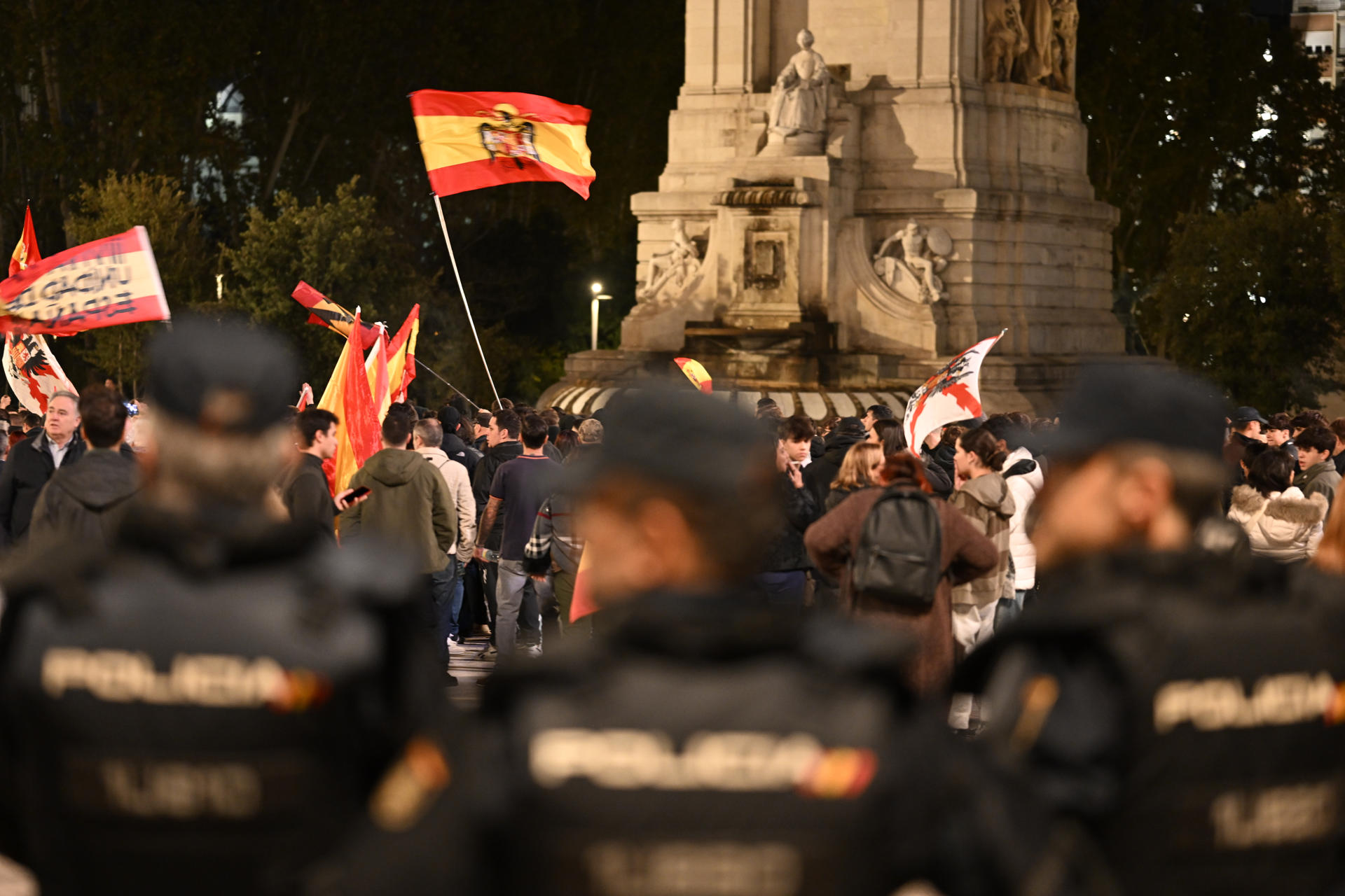 A policía vixía este sábado a manifestación en Madrid de grupos neonazis