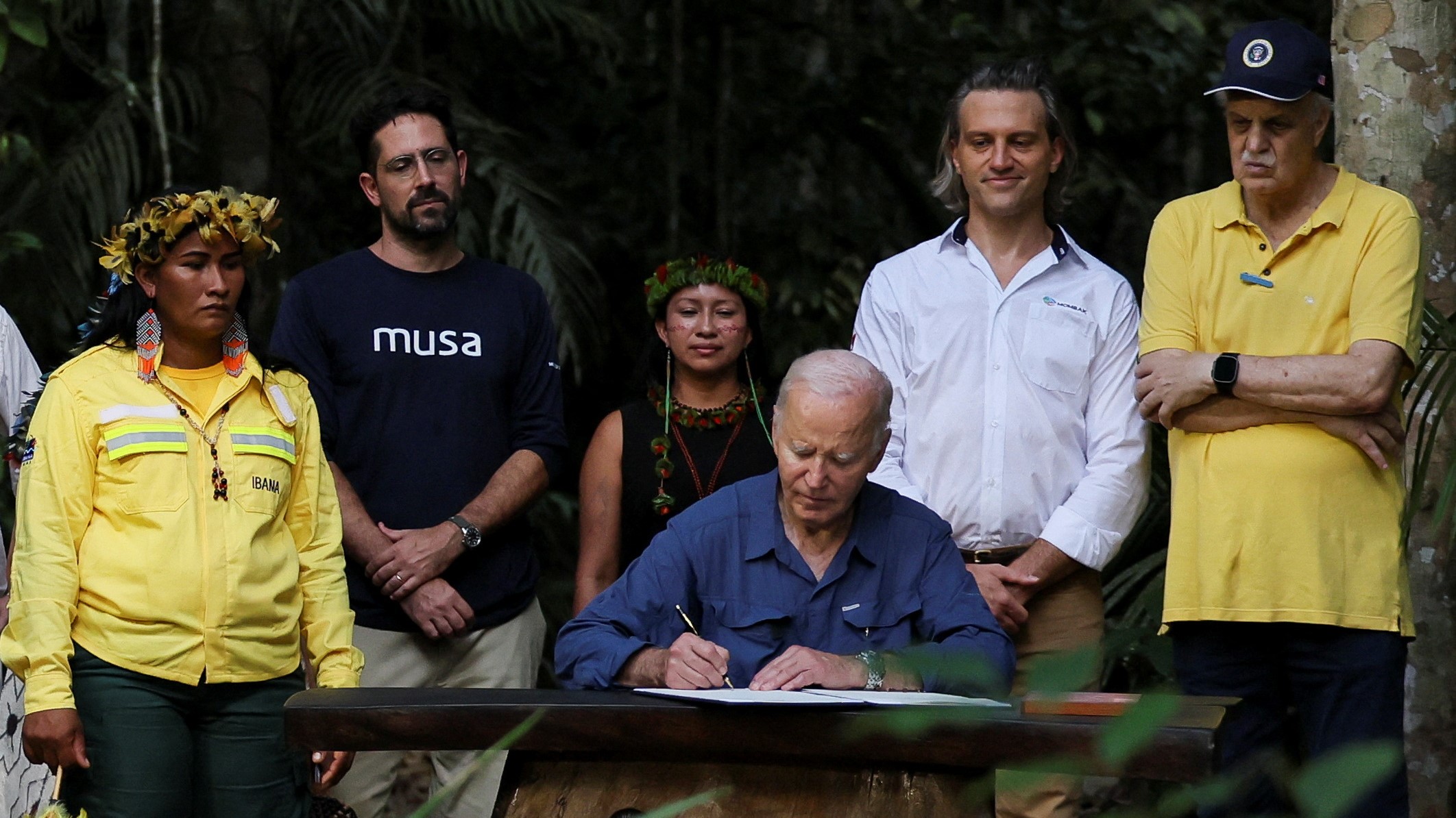 Biden no Museo da Amazonía, en Manaus, este domingo. REUTERS/Leah Millis