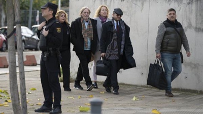 O histórico narcotraficante galego José Ramón Prado Bugallo, Sito Miñanco, (3e) á súa chegada á Audiencia Nacional este luns en San Fernando de Henares, Madrid, onde se xulga a operación Mito por presunto branqueo de capitais (EFE / Fernando Villar).