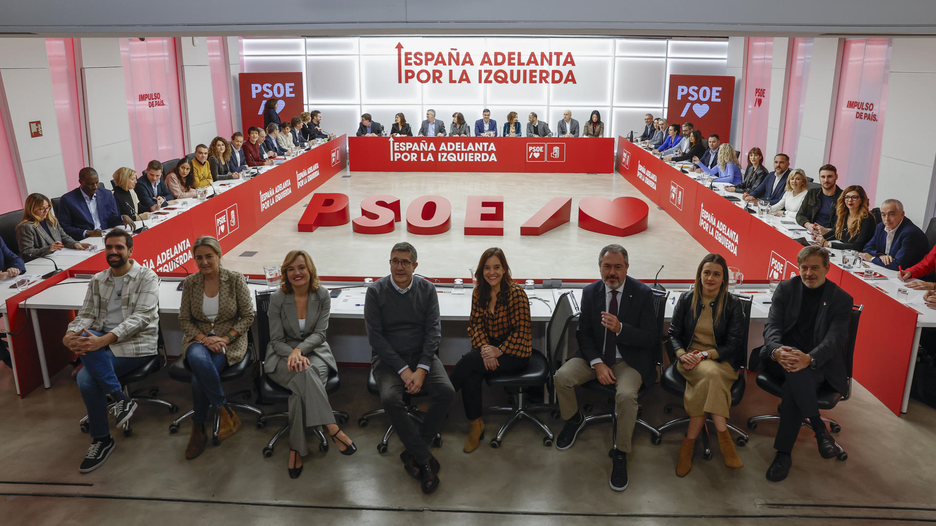 Reunión da nova Executiva do partido tras o Congreso Federal (EFE/ Chema Moya)