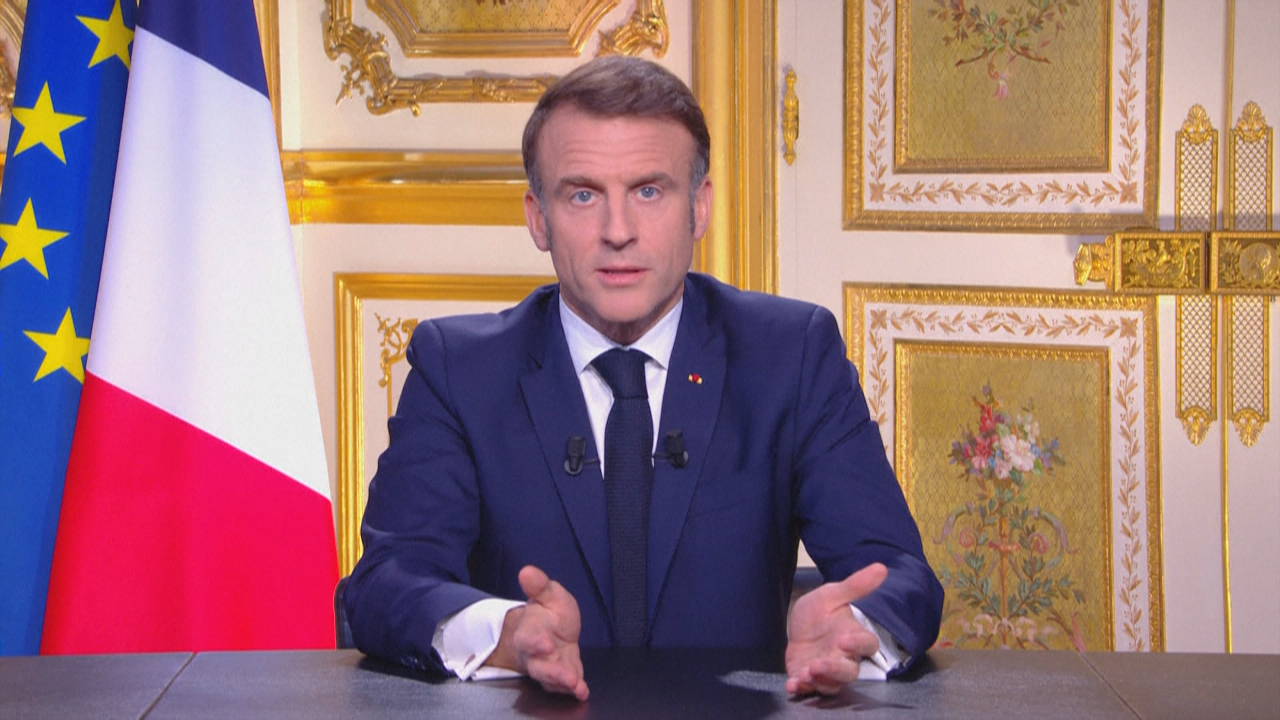 Macron, durante a súa comparecencia deste xoves na televisión francesa