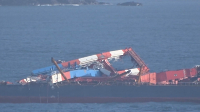 O barco chinés Shang De Wu na ría de Ares