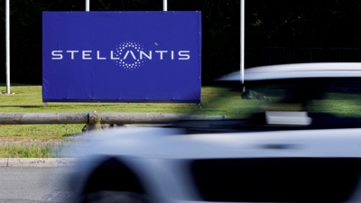 FOTO DE ARQUIVO: Unha vista mostra o logotipo de Stellantis /REUTERS/Pascal Rossignol/File Photo