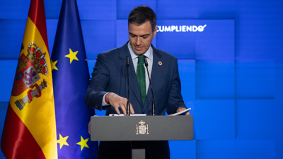 Pedro Sánchez durante a conferencia de prensa posterior á reunión do Consello de Ministros deste luns (Alejandro Martínez Vélez / Europa Press)