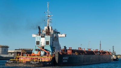 Imaxe de arquivo do barco afundido