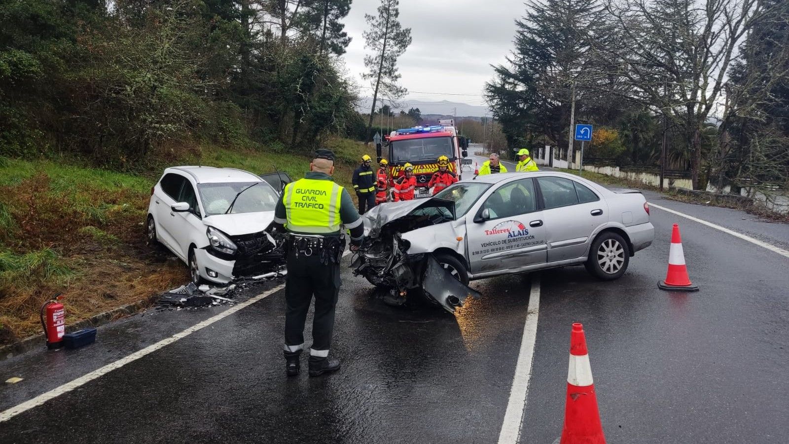 Imaxe do accidente na OU-536 / Garda Civil