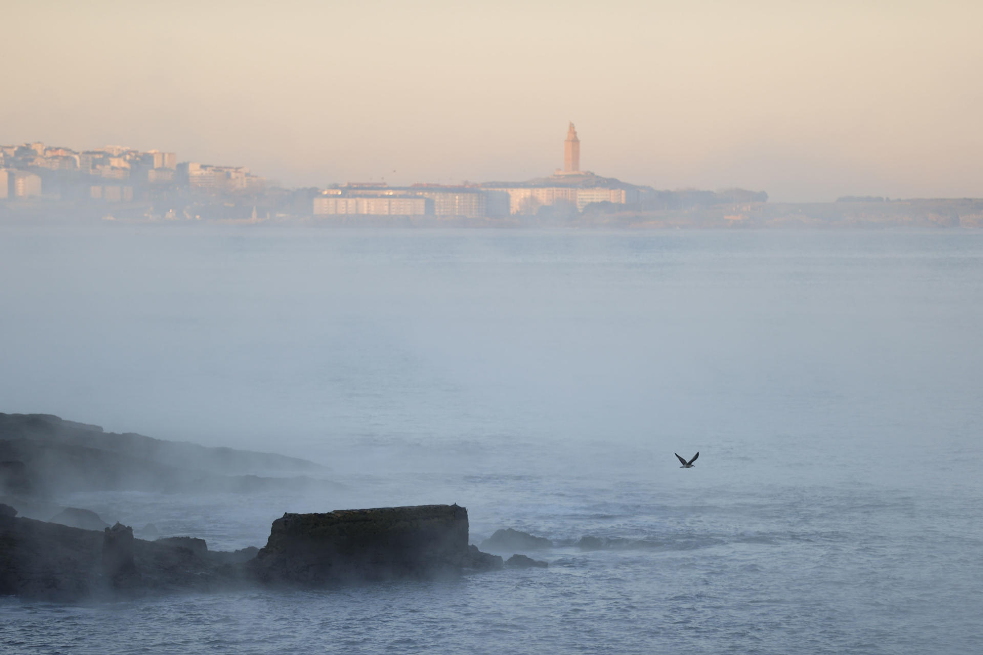 Néboa en Oleiros (A Coruña)/ (EFE/Cabalar)