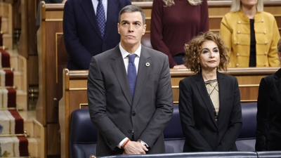 Pedro Sánchez e María Jesús Montero nunha sesión de control ao Goberno, a 18 de decembro de 2024. Europa Press/Jesús Hellín.