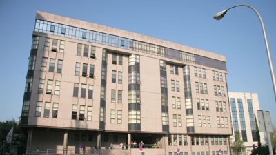 Exterior da fachada do edificio dos antigos xulgados de Vigo, na rúa Lalín. EUROPA PRESS.