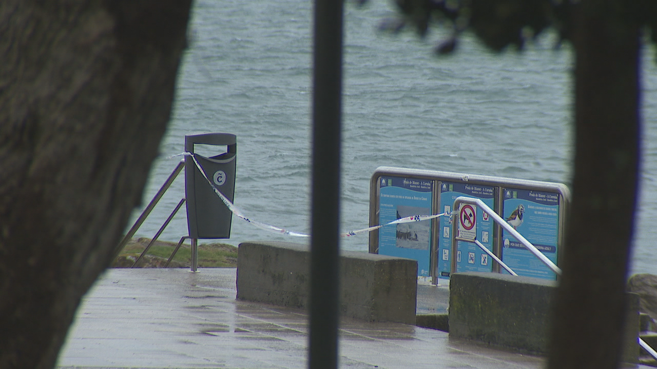 A Coruña precintou os parques, as praias e os xardíns ata novo aviso