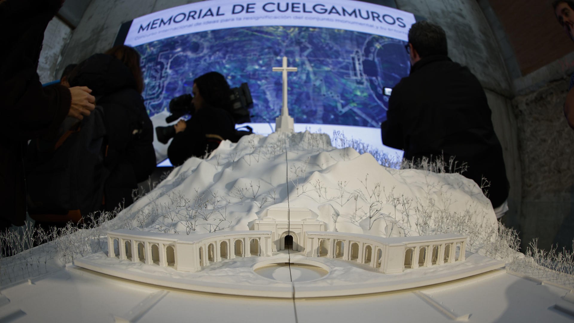 Maqueta do proxecto 'A base e a cruz' ( EFE/ Rodrigo Jimenez)